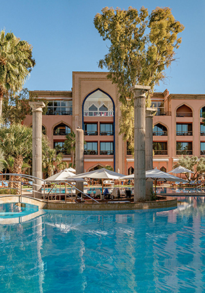 Palace Es Saadi à Marrakech avec piscine chauffée et ses restaurants.